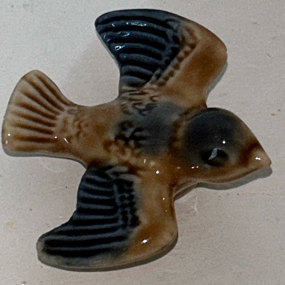 Vintage Wade England Miniature Porcelain "Bird" Figurine - Picture 4 of 6